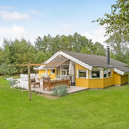 Cozy In With Kitchen Holiday home