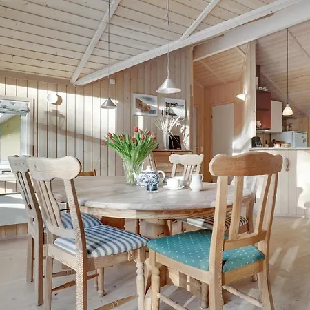 Cozy In With Kitchen 度假居 *