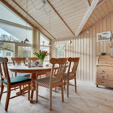 Cozy In With Kitchen Højby